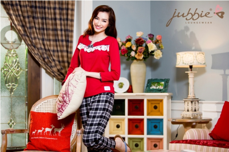 Bộ quần áo mặc ở nhà Jubbie phong cách trẻ trung, năng động với chất liệu nhẹ nhàng