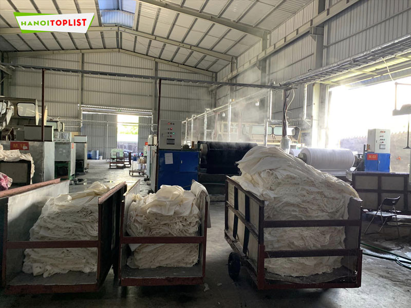 Công ty Cổ phần Dệt Nhuộm Nam Trang Hà Nội, cung cấp dịch vụ dệt nhuộm vải đa dạng màu sắc, chất lượng cao