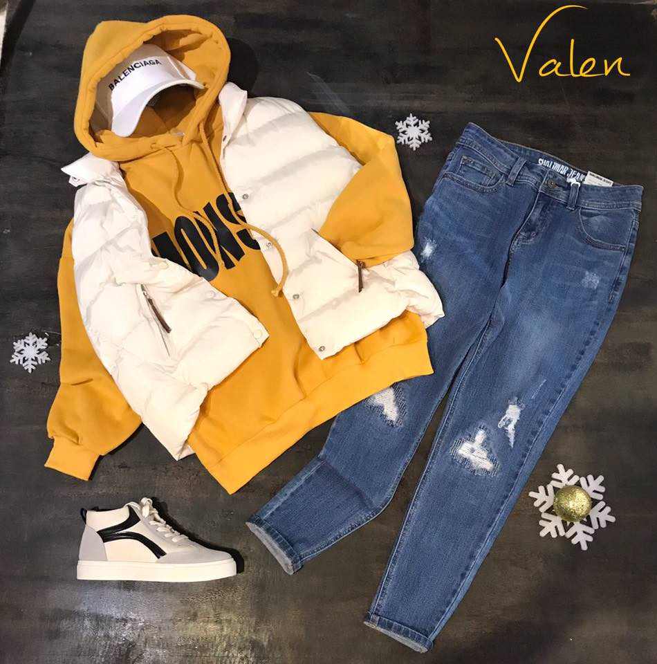 Không gian mua sắm quần áo Đặng Văn Ngữ tại Valen Shop với nhiều phong cách đa dạng