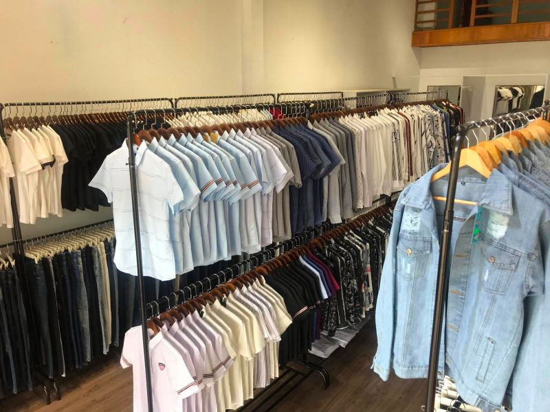Lamour Shop Pleiku chuyên sỉ lẻ quần áo nam với không gian thoải mái và đa dạng sản phẩm thời trang dẫn đầu xu hướng
