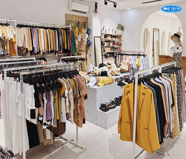 Mẫu kệ treo shop quần áo bằng sắt sơn tĩnh điện, thiết kế công nghiệp hiện đại, đảm bảo độ bền và tính thẩm mỹ cao