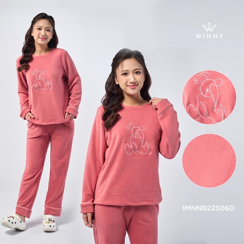 Mẫu quần áo mặc ở nhà Winny với thiết kế nữ tính, chất liệu cotton thoáng mát