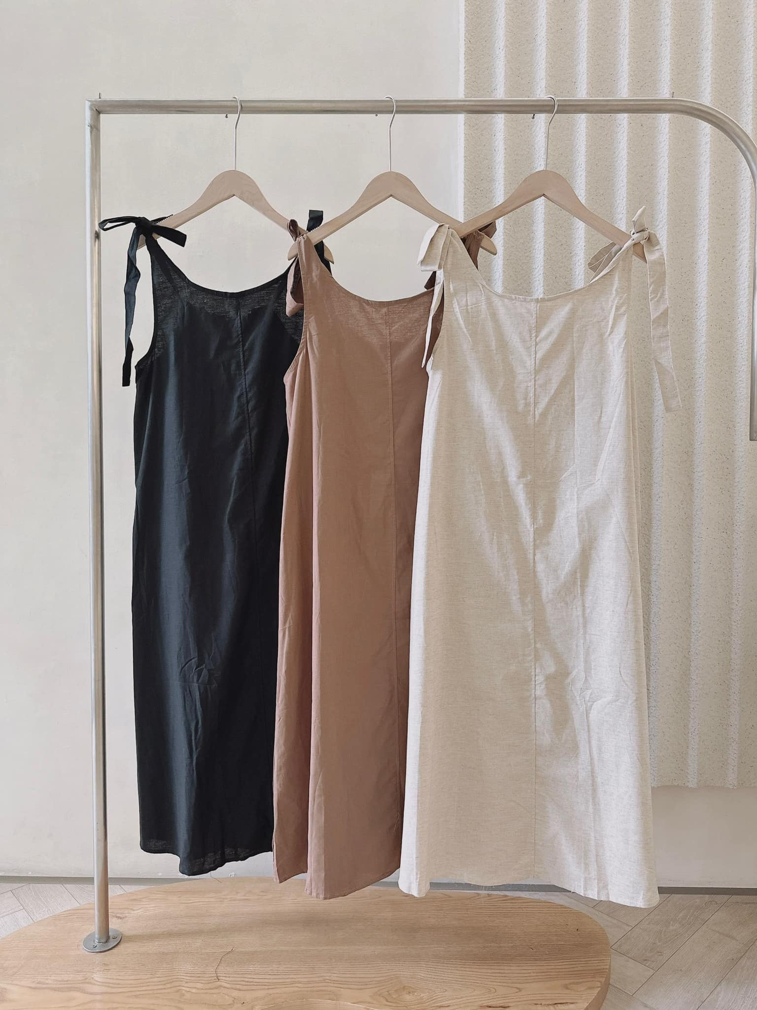 Mẫu váy đũi nhẹ nhàng, thoải mái cho mùa hè tại 22.Décembre