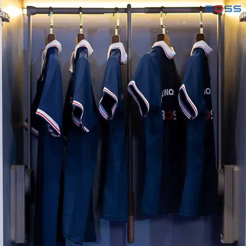 Móc treo quần áo di động thông minh với khung nhôm chắc chắn và thiết kế hiện đại, giúp tối ưu không gian tủ đồ.