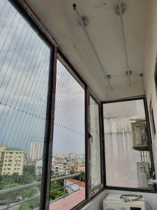 Quá trình lắp đặt giàn phơi quần áo thông minh Hòa Phát, tối ưu khu vực ban công
