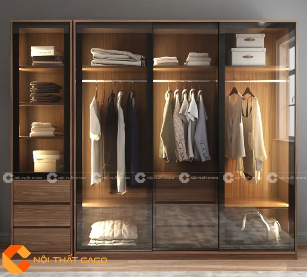Tủ quần áo cánh kính màu đen kết hợp đèn LED, mang đến vẻ đẹp sang trọng và hiện đại cho phòng ngủ master