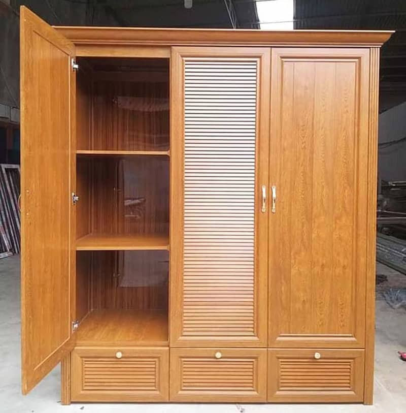 Tủ quần áo nhôm vân gỗ cánh mở quay phổ biến và bền đẹp