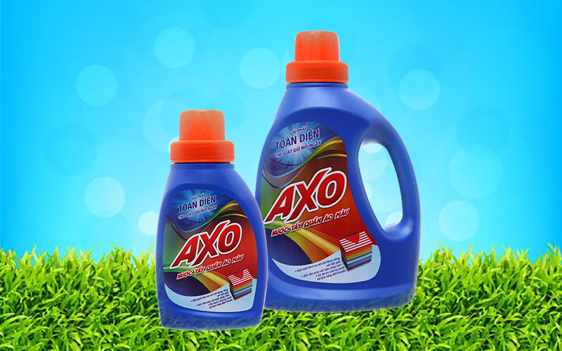 Chai nước tẩy quần áo màu AXO hương tươi mát màu xanh dương