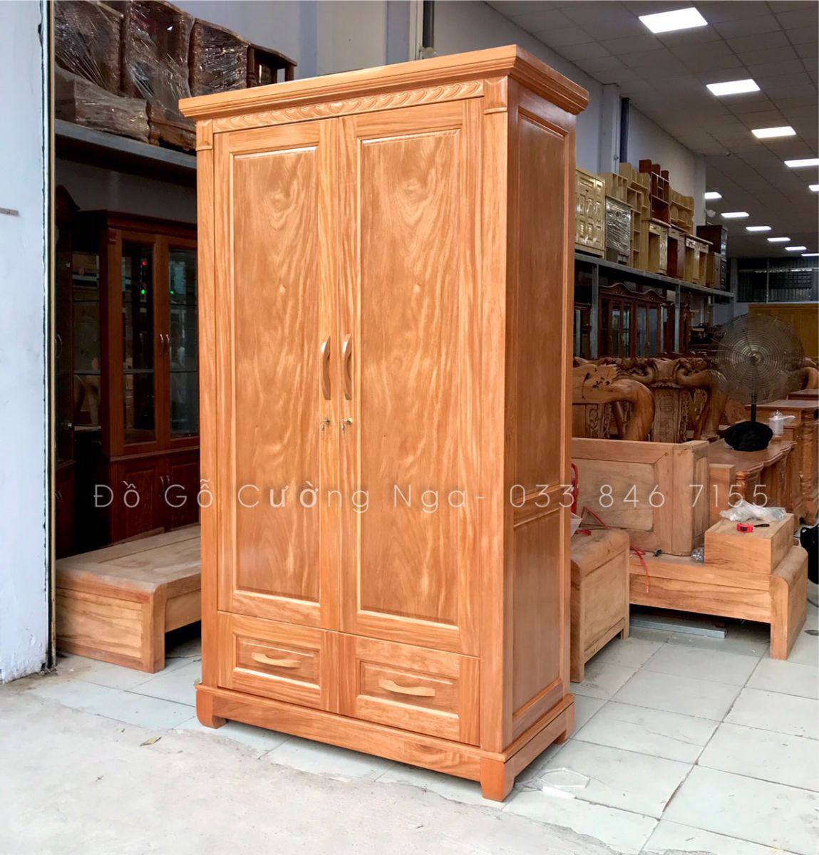 Mẫu tủ quần áo gỗ gõ đỏ 2 cánh đơn giản, phù hợp không gian phòng ngủ nhỏ gọn