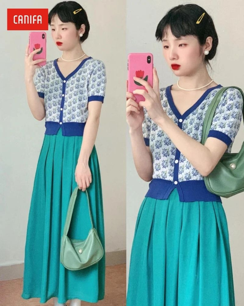 Quần skinny xanh ngọc phối với áo denim xanh dương, tạo nên phong cách ton-sur-ton mát mẻ, cá tính, phù hợp cho mùa hè.