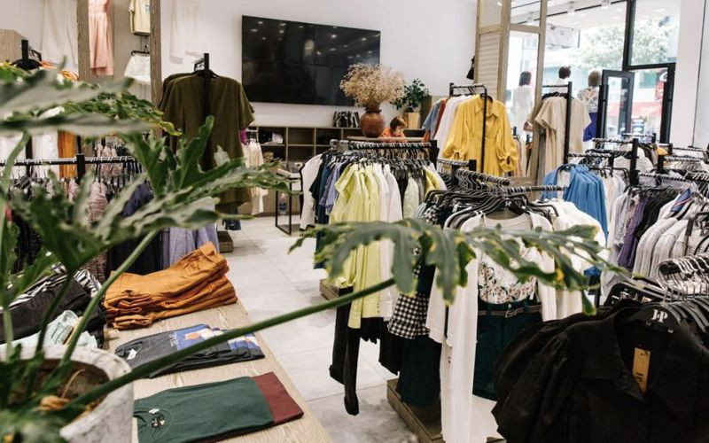 Thiết kế cửa hàng sang trọng của J-P Fashion, một lựa chọn shop quần áo Quang Trung Gò Vấp