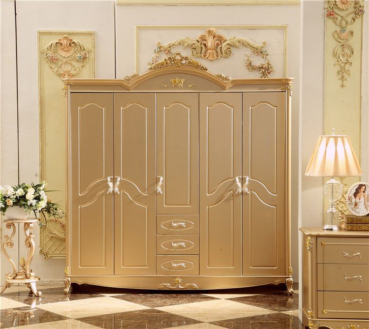 Thiết kế tủ quần áo cổ điển phong cách Châu Âu