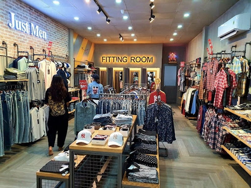 Trang phục nam trung niên nhập khẩu cao cấp từ các thương hiệu quốc tế tại Justmen.