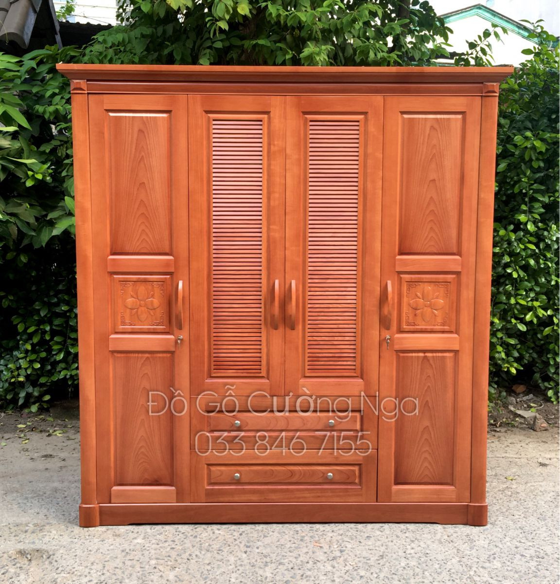 Tủ quần áo gỗ xoan đào 3 cánh, kích thước 2m, với màu sắc ấm áp và độ bền cao.