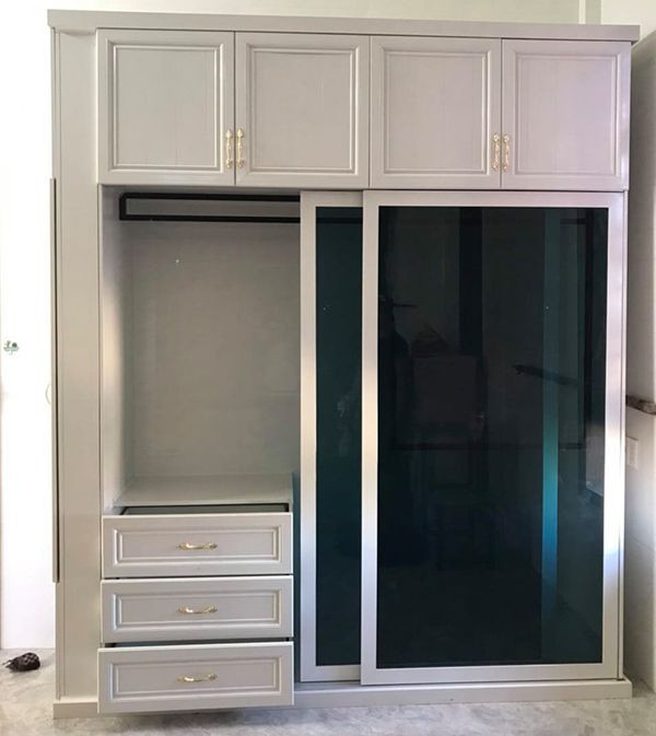 Tủ quần áo nhôm Omega màu trắng sứ trang nhã, phù hợp không gian tối giản