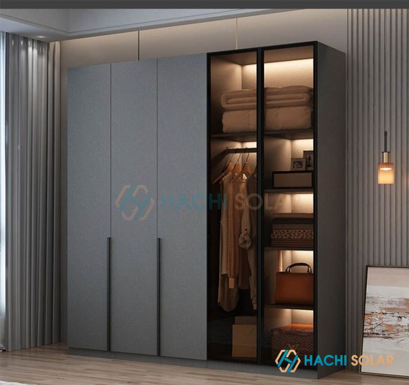 Tủ quần áo với sự kết hợp hài hòa giữa cánh kính và khung nhôm hợp kim, phù hợp cho thiết kế cửa lùa bền đẹp