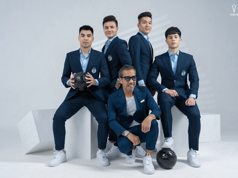 Veston nam trung niên phong cách Ý tại Venesto, tôn vinh vẻ sang trọng và đẳng cấp của quý ông.